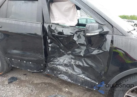 2016 Ford Explorer Sport z USA, uszkodzony, nr VIN 1FM5K8GTXGGA82038